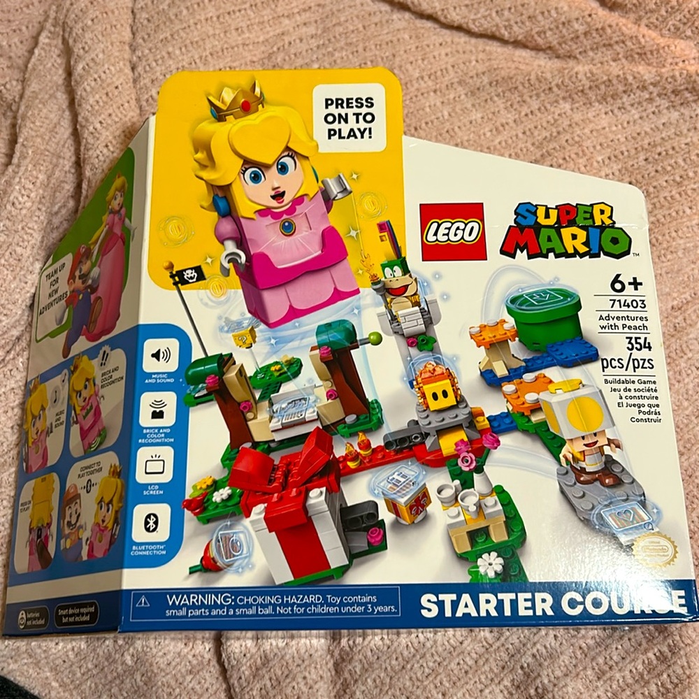 Lego Super Mario Peach starter course
